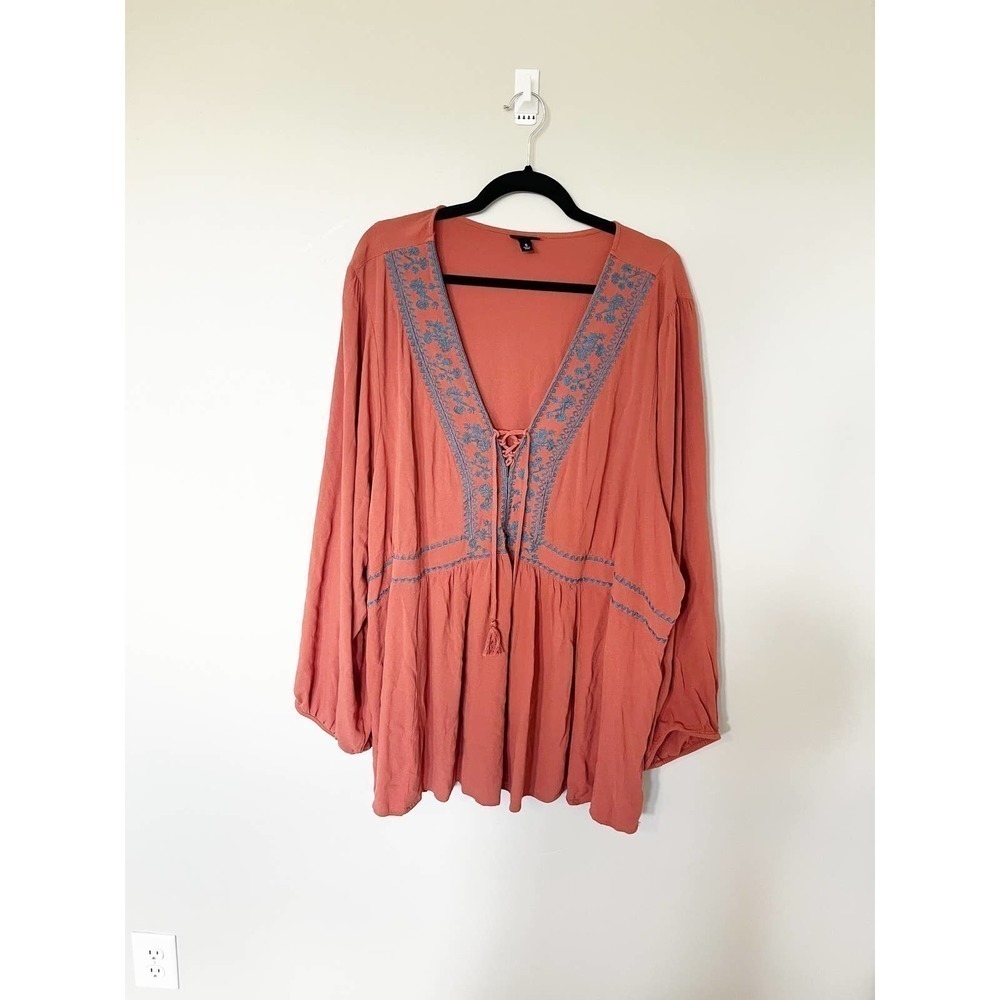 Torrid Babydoll Rayon Crepe Embroidered Lace-Up Top boho size 5‎